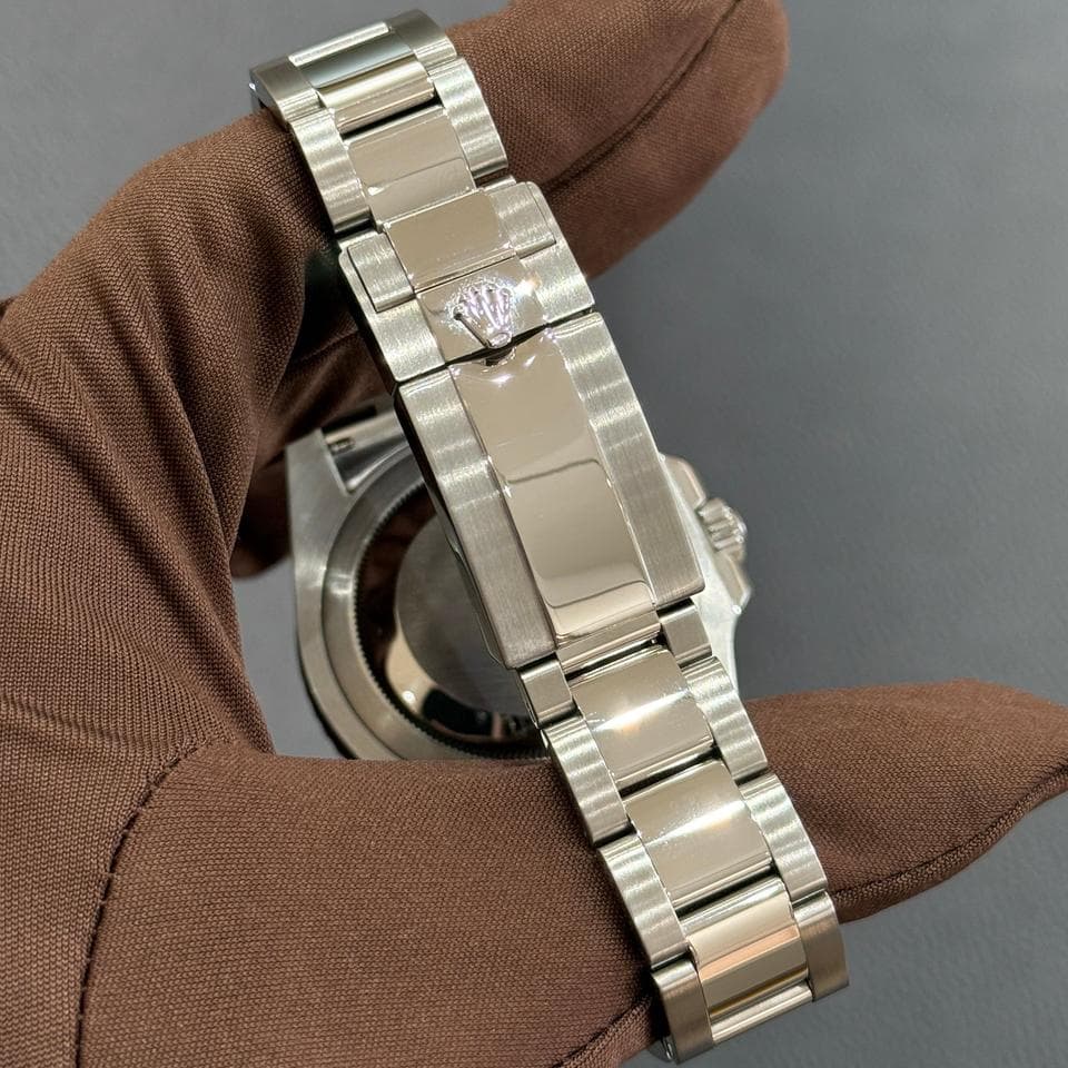 Rolex GMT-Master II Batman - photo 4 of 6